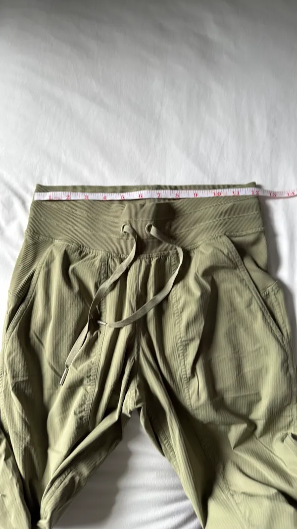 Lululemon yoga pants - Image 7