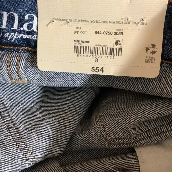 A.N.A. Size 8 Two-Tone High-Rise Wide Leg, Kick Pleat Denim Jeans. New With Tags - Image 6