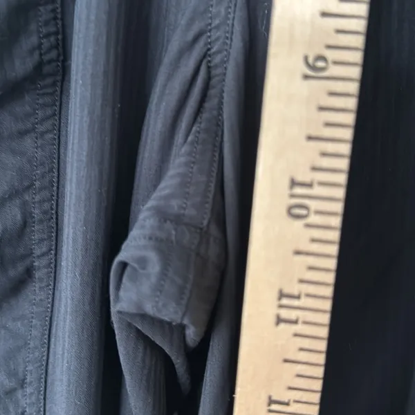 Lululemon Women's Black Jogger Pants Size 12 Exercise Workout - Image 12