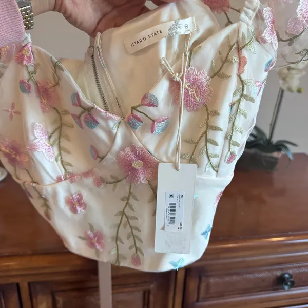 Altar’d State Ambrose Floral Embroidered Crop Top NWT Medium - Image 4