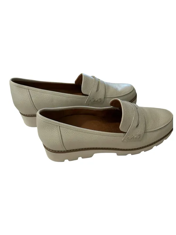 Vionic Women Cheryl II Lug Penny Loafer, Beige, size 11, NEW no tags - Image 2