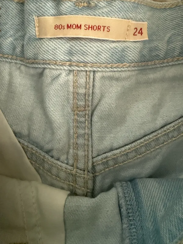 Levi’s 80s Mom Shorts - Image 8