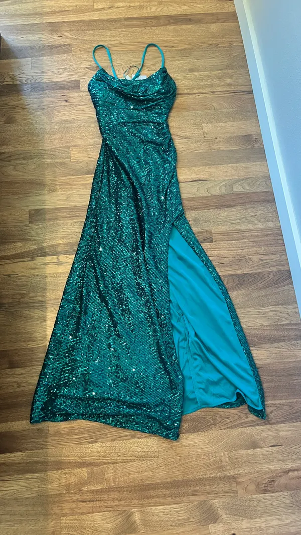 Emerald Green Prom Dress Size M - Image 3
