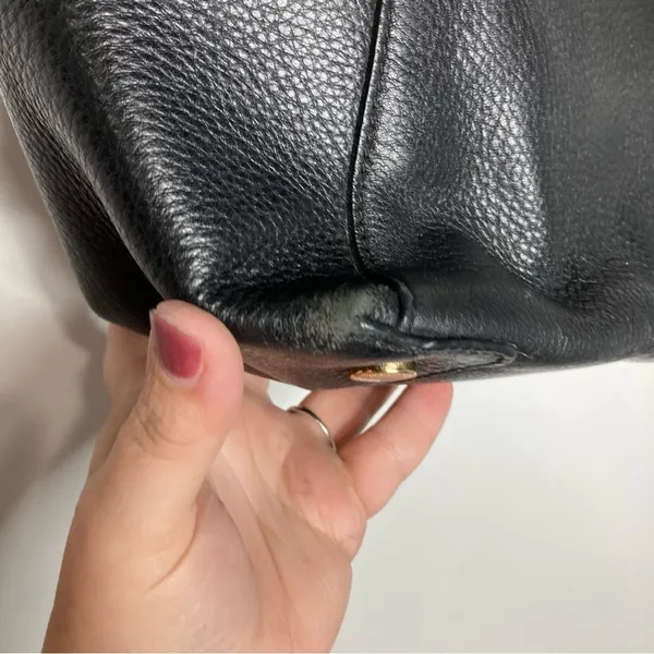 Michael Kors black pebbled‎ leather handbag large - Image 5