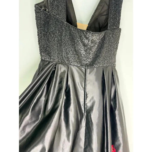 Sherri Hill Floral Printed Satin Ball Gown 10 Deep V-Neckline Beaded Black Prom - Image 5