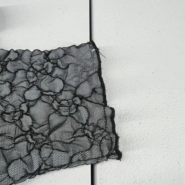 Sno Skins Crop Top Womens Medium Black Lace Sheer Detail Turtle Neck Ski Outdoor - Image 13
