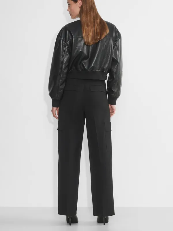 Babaton Aritzia Spotlight Cargo Pant 31" Size 8 - Image 2