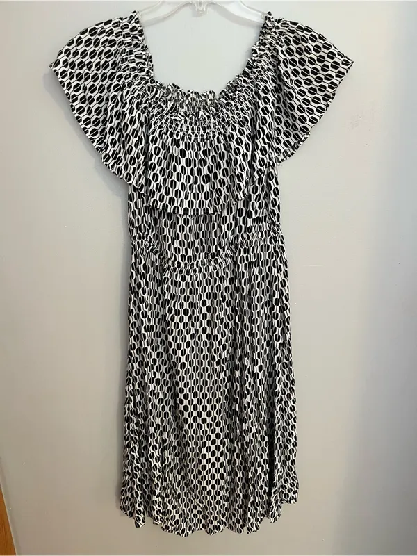 kate spade Black and‎ White Geometric Off-Shoulder Dress - Image 2