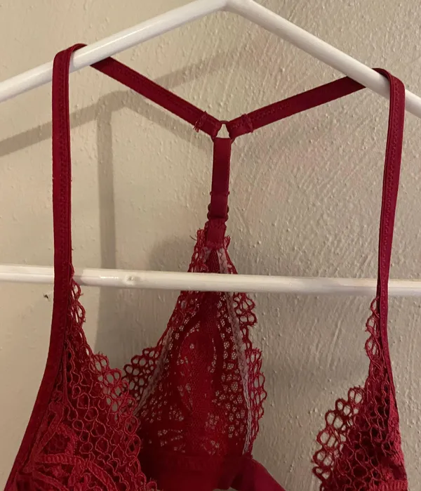 Victorias Secret Red Lace Bralette - Image 3