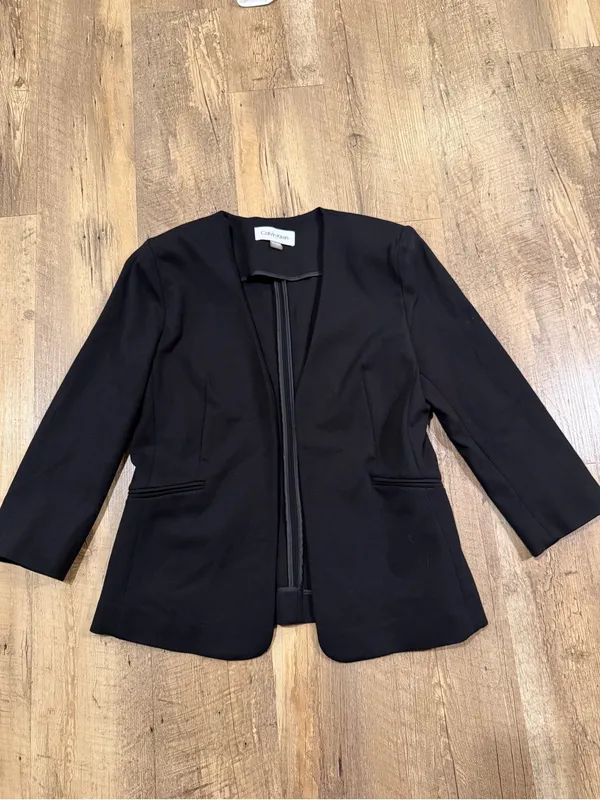 Calvin Klein Black Open-Front Blazer with Three-Quarter Sleeves - Image 2