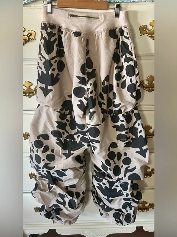 Free People Parade Printed Pants NWOT - Image 7