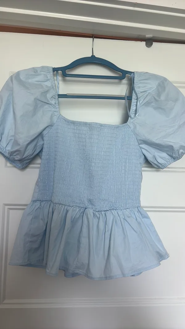 Light Blue Blouse Francesca's with bow - Image 3