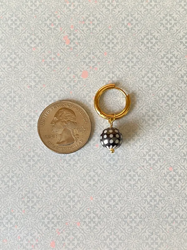 Handmade retro unique quality dot glass beads gold stainless hoop earrings💛 - Image 7