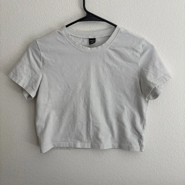 Dazy White Short Sleeve Cropped Baby Tee Slim Fit Crew Neck Size M - Image 4