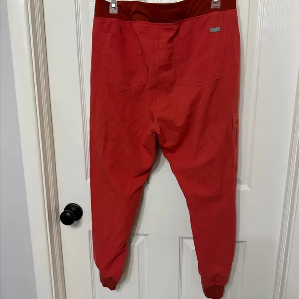 FIGS Clay red‎ Zamora large petite Jogger Scrub Pants - Image 8