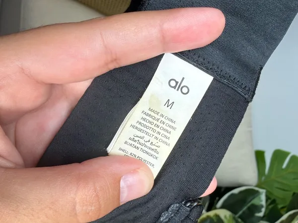 Alo Yoga Line Up SET Size medium - Image 4