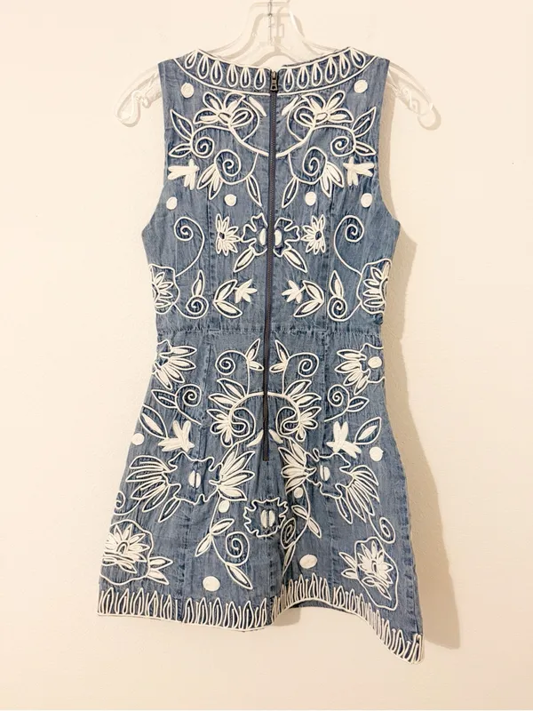 Alice + Olivia Lindsey Embroidered Cotton Chambray Dress Size 2 - Image 7