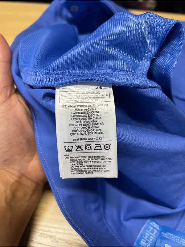 Adidas Originals Chino Shorts Blue Cuffed Trefoil Size Small - Image 9