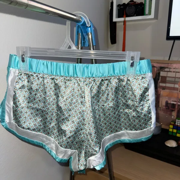 Victoria's Secret Aqua and White Patterned Shorts - Image 3