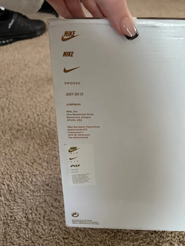 Women’s Air Jordan 1 Mid - Image 8