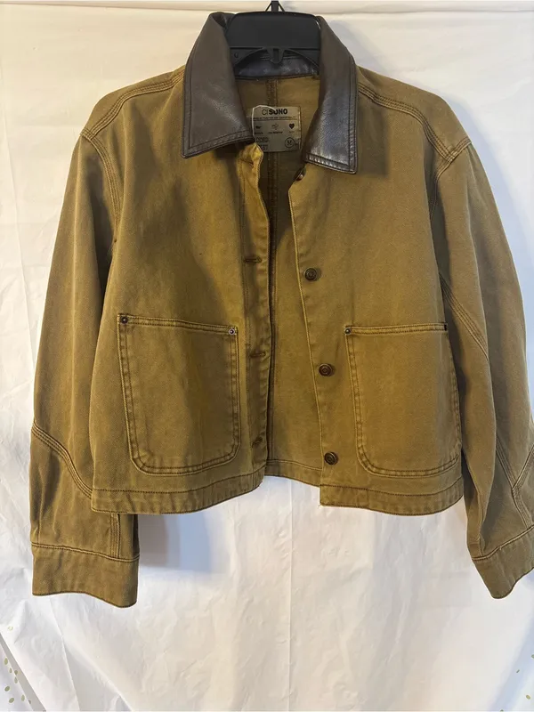 Ci Sono Cropped Olive Green Jacket with Black Contrast Collar - Image 5