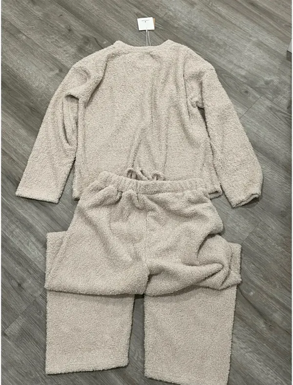 Fuzzy fleece 2pc Matching lounge set Size M - Image 3