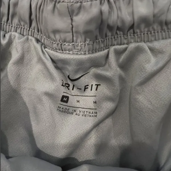 Nike Women's Light Gray Athletic Shorts - Image 2
