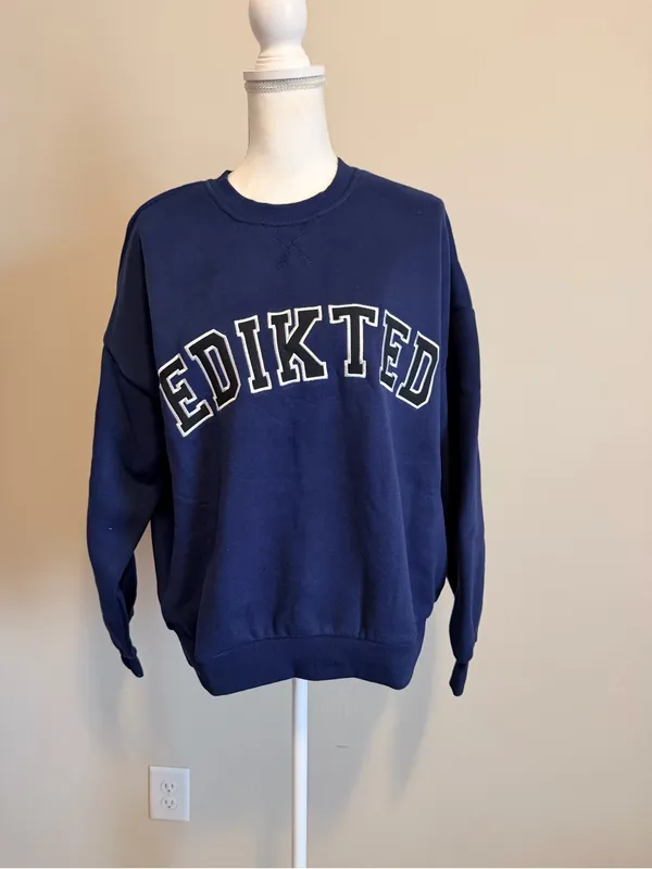 NWT Edikted Major Logo Embroidered Oversized Sweatshirt size small - Image 5