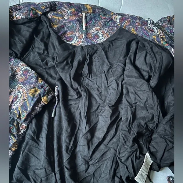 Free People Women’s Floral Bomber Jacket Size Small - Image 4