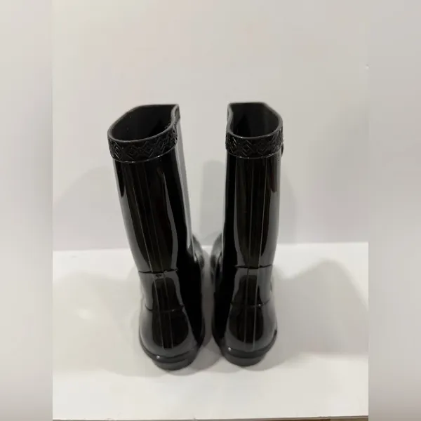 UGG Black Glossy Rain Boots Size 6 Waterproof Rubber Mid Calf - Image 4
