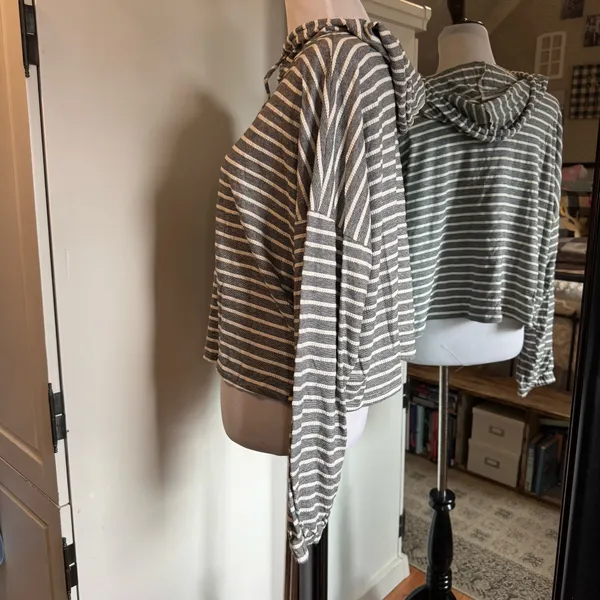 By Together Large Striped Cropped Sweatshirt - Image 2