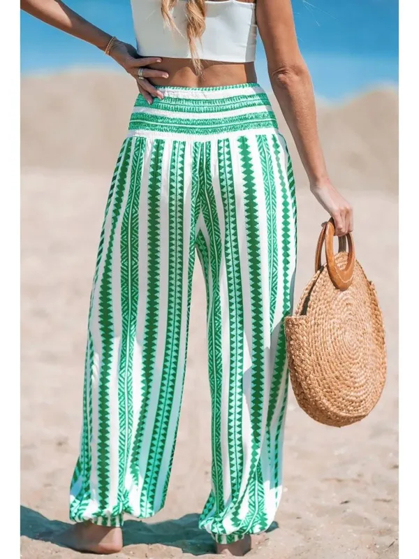 NWT Cupshe Green Geo Smocked Waist Tapered Leg Pants - Size: Small - Image 8