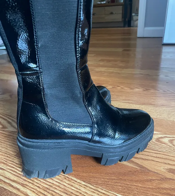 Forever 21 Black Knee High Boots Short Heel - Image 9