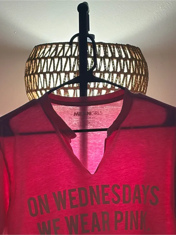 Mean Girls 'On Wednesdays We Wear Pink' Pink Cropped Tee - Image 2
