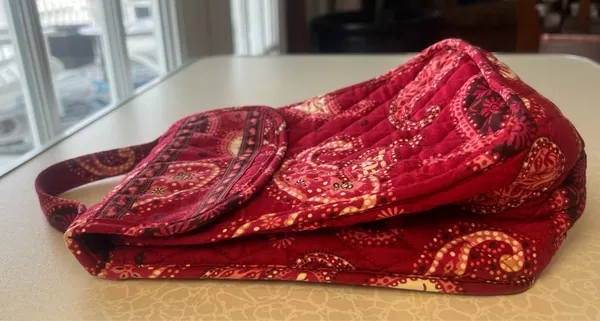 Vera Bradley| mesa red quilted lunch bag  - Image 6