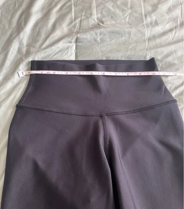 Alo Yoga Leggings - Image 10