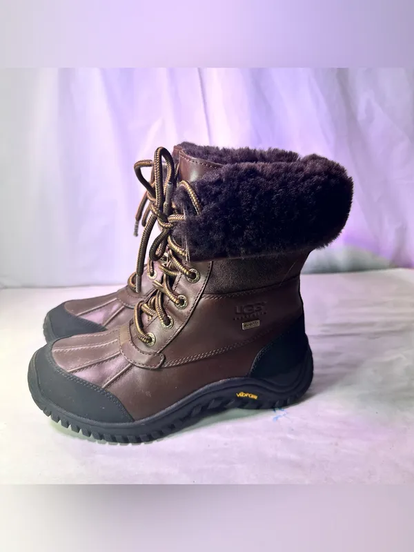 UGG Brown and Black Shearling-Lined Lace-Up Winter Boot - Image 6