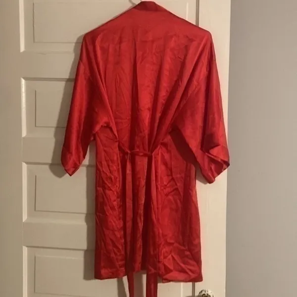 Victoria’s Secret Robe - Image 4