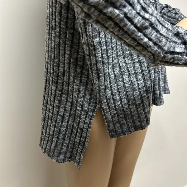 American Eagle Outfitters Slouchy Turtleneck - Image 5