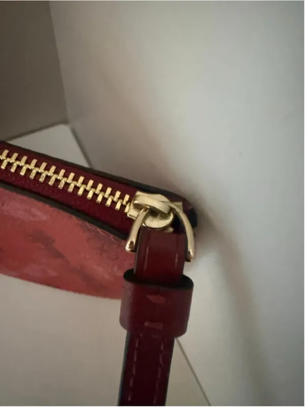 Coach Horse & Carriage Print Corner Zip Wristlet – Red - Image 8