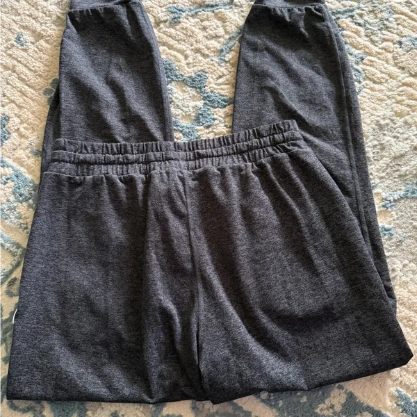 Vuori performance jogger - Image 4