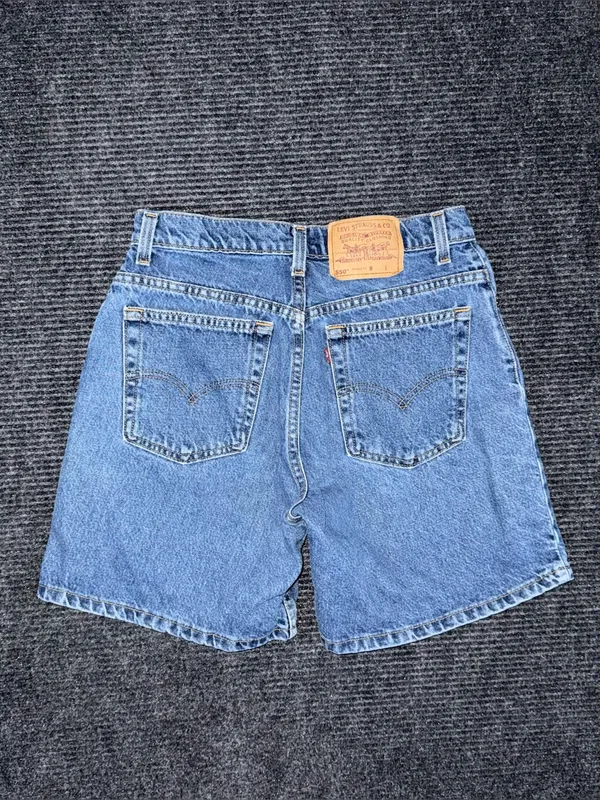 Vintage 90s Levi’s 550 Relaxed Fit Denim Shorts Women’s 11 / 28 USA Made Jorts - Image 2