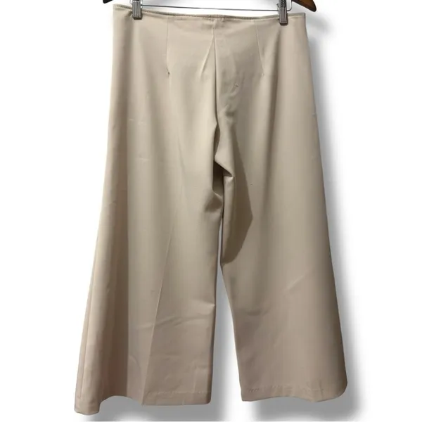 Pretty Girl New York | NWOT USA Beige Wide Leg Cropped Pants (size M) - Image 5