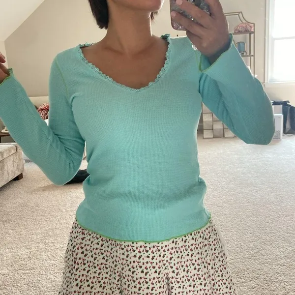 Victoria’s Secret thermal tee. Xs-s - Image 3