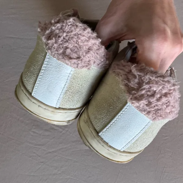 P448 John Faux Shearling Trim Sneaker - Image 9