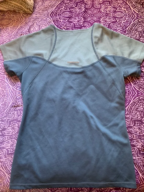 Patagonia Workout Shirt - Image 4