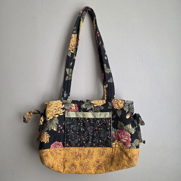 Handmade Patchwork Quilted Shoulder Bag Purse Floral Cottage Folk Grandmacore - Image 2