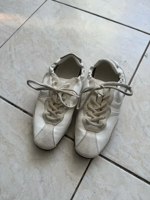 Steve Madden White scrunch back flat sneakers  - Image 2
