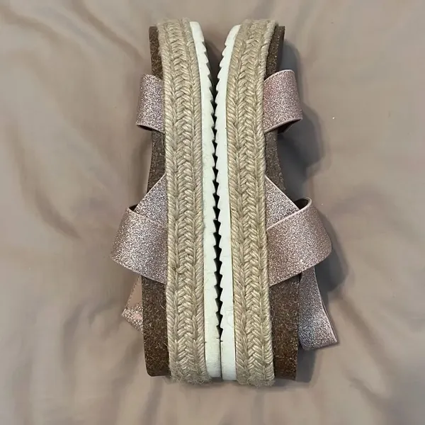 Madden girl size 8.5 pink & gold sparkly jute wedge comfy stylish sandals GUC - Image 6