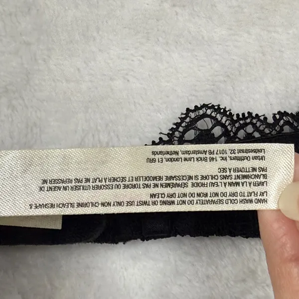 Intimately Free People Black Lace Bralette V-Neck Adjustable Straps‎ Womens L - Image 6